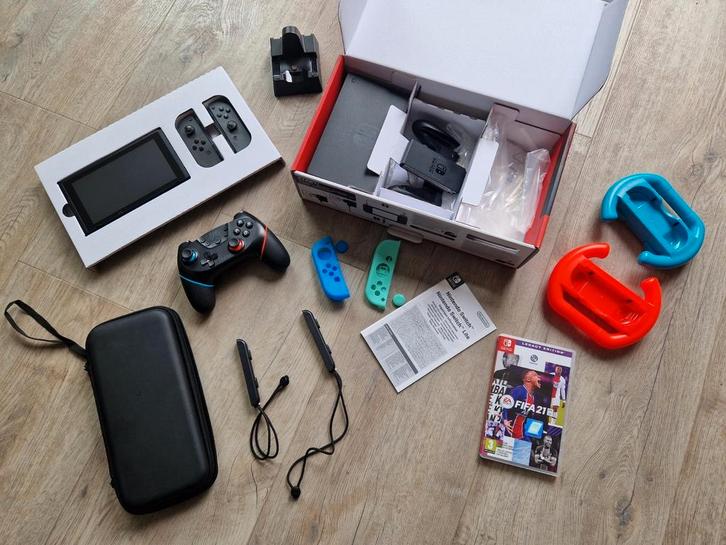 Nintendo Switch V2 2021 zeer compleet!, Spelcomputers en Games, Spelcomputers | Nintendo Switch, Zo goed als nieuw, Switch 2019 Upgrade
