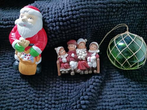Kerstman+ groep beeldjes en heksenbal (groen), Diversen, Kerst, Gebruikt, Ophalen of Verzenden