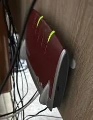 FRITZ!Box 7590 Muurbeugel, Computers en Software, Routers en Modems, Ophalen of Verzenden, Nieuw, Router