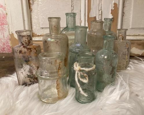 Brocante glazen flesjes / bodemvondsten, Antiek en Kunst, Curiosa en Brocante, Ophalen of Verzenden