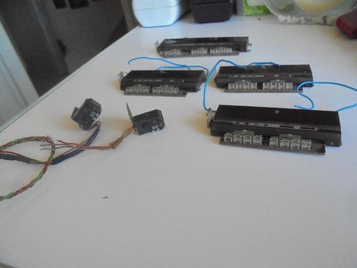 Marklin ho 4x universeel relais+2x grondseinen, Hobby en Vrije tijd, Modeltreinen | H0, Gebruikt, Transformator of Voeding, Wisselstroom