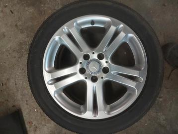 Originele Mercedes-Benz velgen 17 inch met banden – 8Jx17 ET beschikbaar voor biedingen