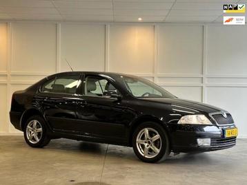 Skoda Octavia 2.0 FSI Elegance / Airco / Leer / Navi / beschikbaar voor biedingen