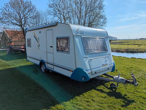 Knaus met airco,mover,luifel en complete inboedel, Caravans en Kamperen, Caravans, Particulier, tot en met 4, 750 - 1000 kg, Rondzit