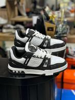 Louis Vuittion schoenen heren 37/42 nieuw € 75,-, Ophalen of Verzenden, Nieuw, Overige kleuren, Louis Vuitton