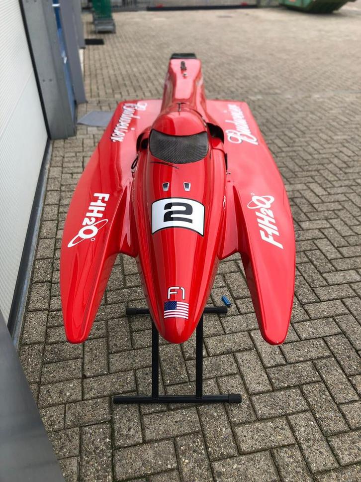 F1 powerboot twin 29cc, Hobby en Vrije tijd, Modelbouw | Boten en Schepen, Zo goed als nieuw, Ophalen
