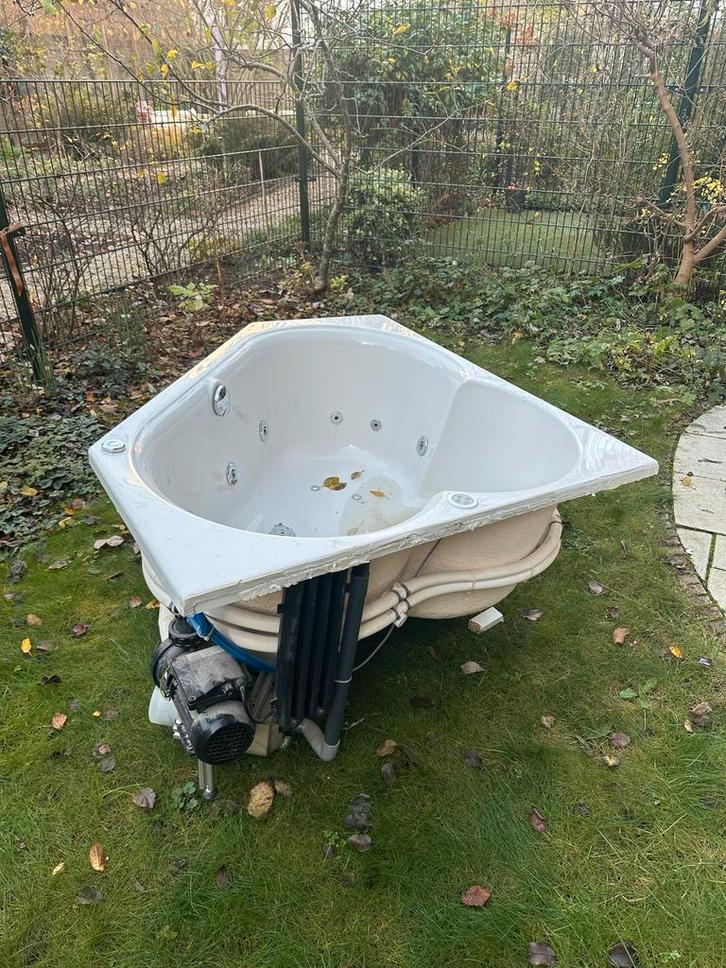 Gratis Villeroy&Boch Jacuzzi - Ophalen!, Tuin en Terras, Bubbelbaden en Hottubs, Gebruikt, Vast, Inbouw, Ophalen of Verzenden
