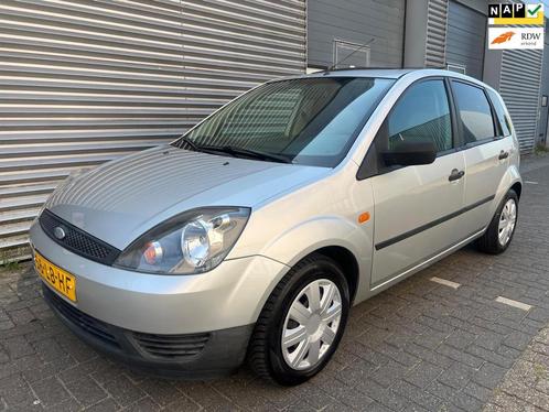 Ford Fiesta 1.3 Ambiente - SCHUIFDAK - APK 05-08-2026 !, Auto's, Ford, Bedrijf, Te koop, Fiësta, ABS, Airbags, Centrale vergrendeling