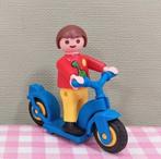 Playmobil Special 4538 jongen met dinoshirt op blauwe step, Ophalen of Verzenden, Zo goed als nieuw, Complete set