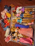 Grote partij Barbie poppen en kleding, Kinderen en Baby's, Speelgoed | Poppen, Ophalen of Verzenden, Gebruikt, Barbie