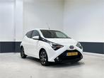 Toyota Aygo 1.0 VVT-i x-joy | 1 Eig | NL | Apple Carplay / A, Stof, Gebruikt, 4 stoelen, Wit
