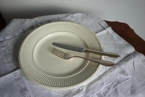 Wedgwood Edme DINERBORDEN los te koop, Huis en Inrichting, Keuken | Servies, Zo goed als nieuw, Bord(en), Wedgwood, Aardewerk