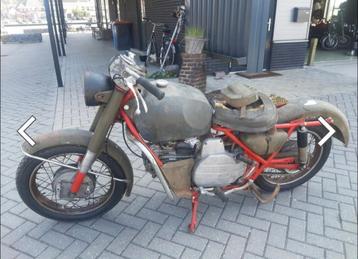 Gezocht Moto Guzzi Falcone 500 onderdelen beschikbaar voor biedingen