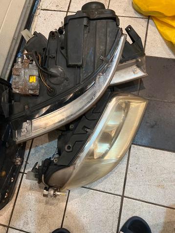 VW Passat Koplampen beschikbaar voor biedingen