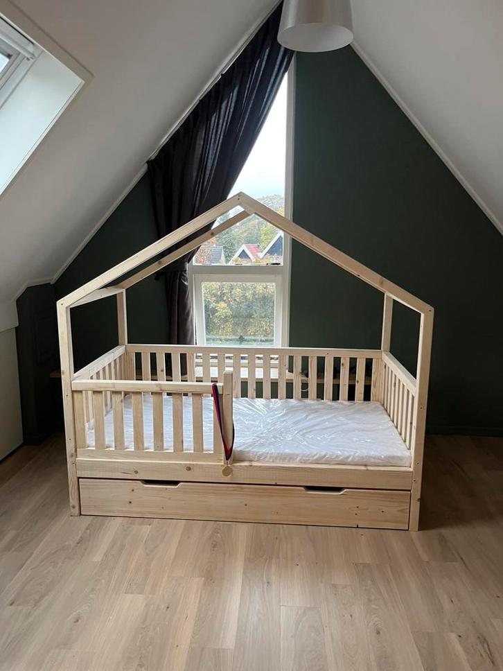 Peuter bedje, Kinderen en Baby's, Kinderkamer | Bedden, Zo goed als nieuw, 140 tot 160 cm, 70 tot 85 cm, Matras, Ophalen of Verzenden