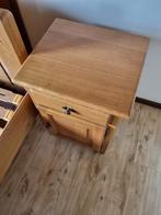 2 Mooie Eiken Nachtkastjes, Huis en Inrichting, Ophalen, Zo goed als nieuw, 55 tot 70 cm