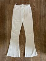 Zeeman flared broek – Witte ribstof – Maat 140, Broek, Zeeman, Gebruikt, Meisje
