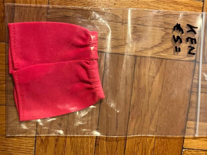 Ken kleding en accessoires, Verzamelen, Poppen, Zo goed als nieuw, Pop, Ophalen of Verzenden