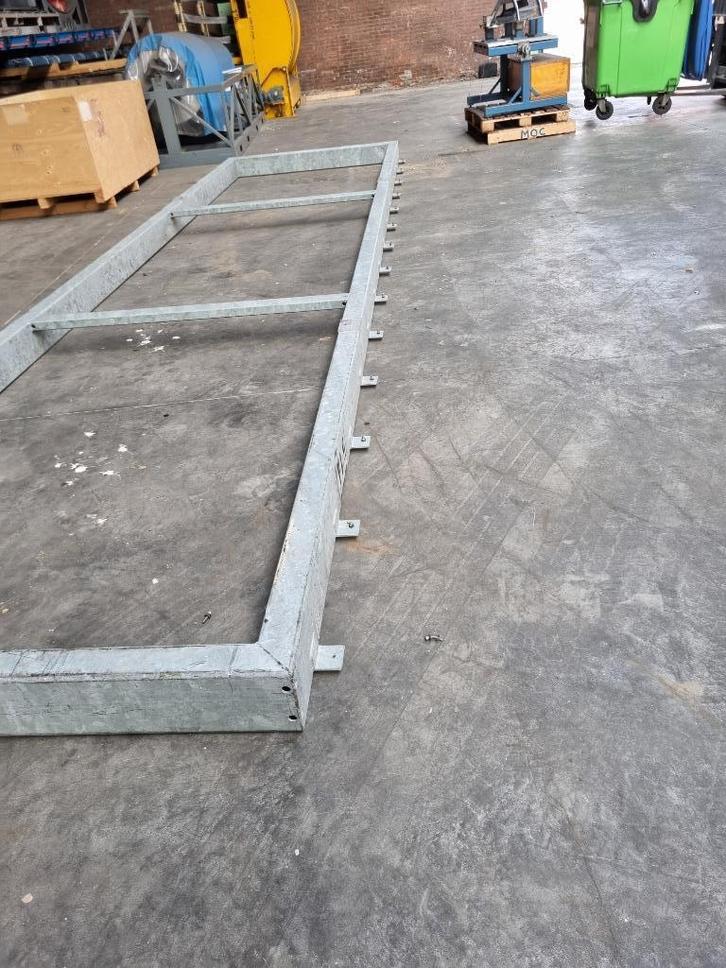 Groot verzinkt koker frame, Doe-het-zelf en Verbouw, Overige Doe-het-zelf en Verbouw, Zo goed als nieuw, Ophalen of Verzenden