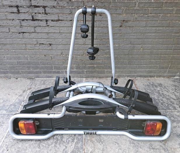 Thule fietsendrager voor twee fietsen, Auto diversen, Fietsendragers, Zo goed als nieuw, Trekhaakdrager, 2 fietsen, Brede banden