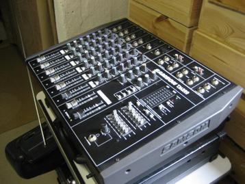 Samson TM300 powered mixer beschikbaar voor biedingen
