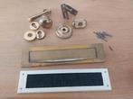 deurbeslag diverse messing verweerd en goed (versturen niet), Ophalen, Gebruikt, Koper of Messing, Overige typen
