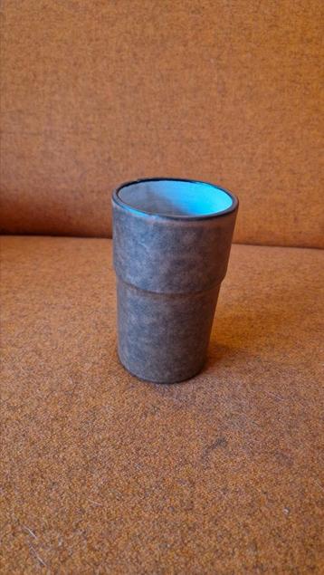Lucie Q Bakker bruine beker (zonder oor, diam. ruim 7,5 cm) beschikbaar voor biedingen