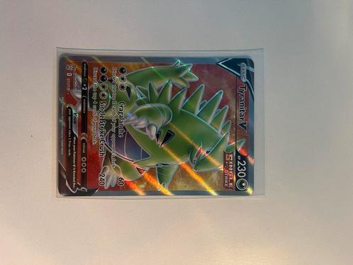 Tyranitar v, Hobby en Vrije tijd, Verzamelkaartspellen | Pokémon, Zo goed als nieuw, Ophalen of Verzenden