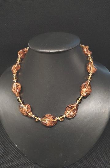 Vintage murano glazen met bladgoud honingkleur kralen  beschikbaar voor biedingen