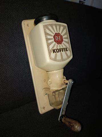 Vintage Douwe Egberts Koffiemolen beschikbaar voor biedingen