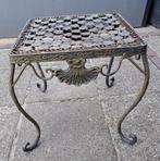 Gietijzeren planten tafel/bijzettafel 28x28cm 30cm hoog, Huis en Inrichting, Tafels | Bijzettafels, Ophalen, Minder dan 55 cm