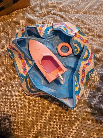 Barbie Zwembad met Boot beschikbaar voor biedingen