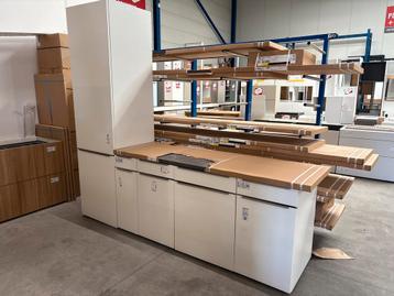 Bruynzeel Outlet Keuken - Wit met kunststof Graniet beschikbaar voor biedingen