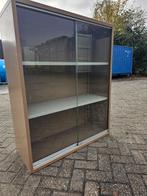 2x Halfhoge vitrinekast schuifdeurkast glazen schuifdeuren, Ophalen, 100 tot 150 cm, 50 tot 100 cm, Glas