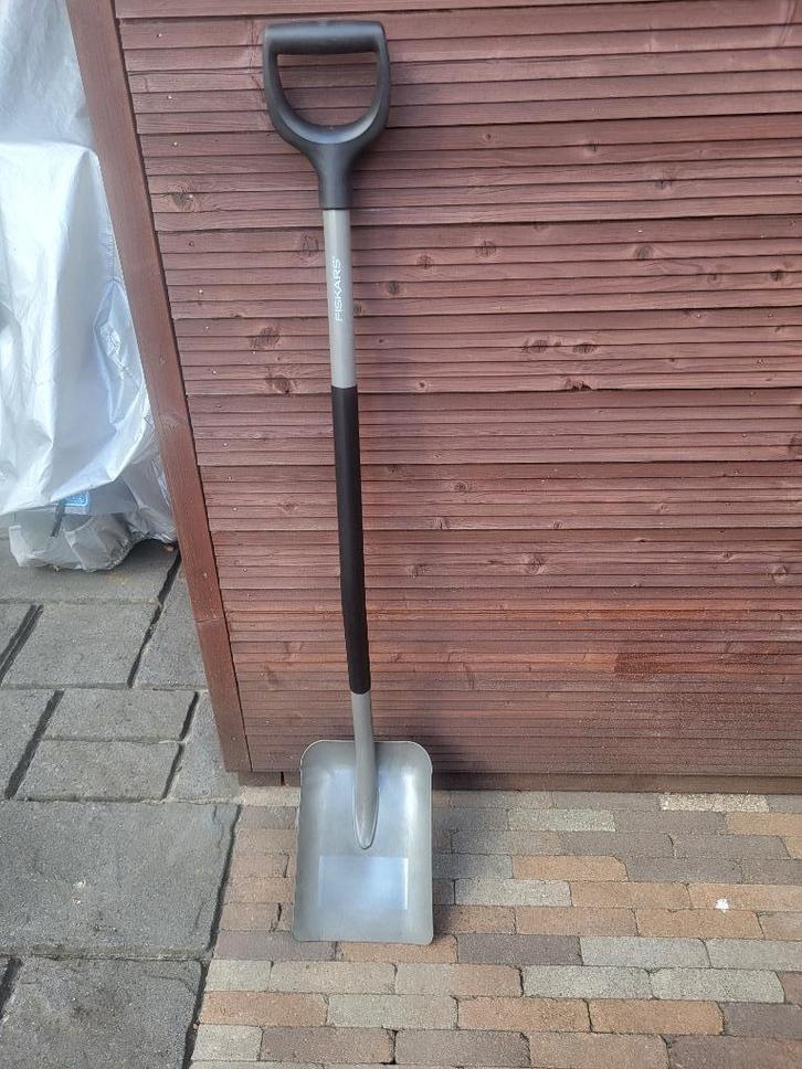 Fiskars ergonomic ballastschep, Tuin en Terras, Hand-tuingereedschap, Zo goed als nieuw, Schop, Ophalen of Verzenden