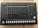 Roland TR8-S met decksaver in originele doos, Muziek en Instrumenten, Ophalen of Verzenden, Zo goed als nieuw, Roland