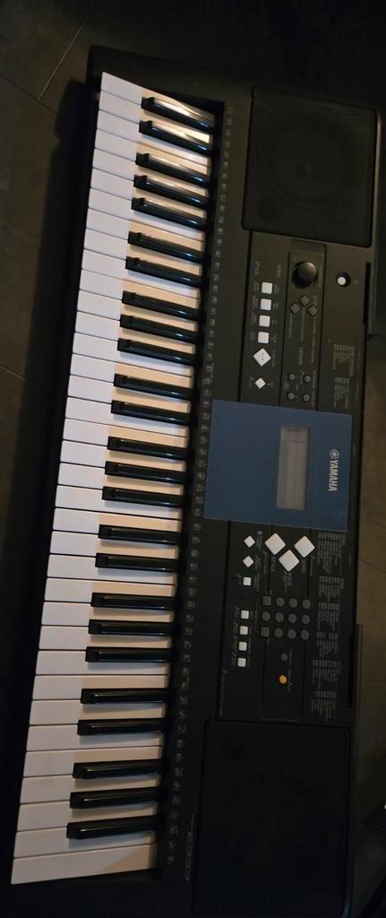 yahama e333 handig persoon, Muziek en Instrumenten, Keyboards, Gebruikt, 61 toetsen, Overige merken, Ophalen