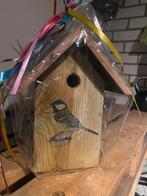 Nestkastje / vogelhuisje in geschenkverpakking, nieuw, Dieren en Toebehoren, Vogels | Hokken en Kooien, Ophalen of Verzenden, Nieuw