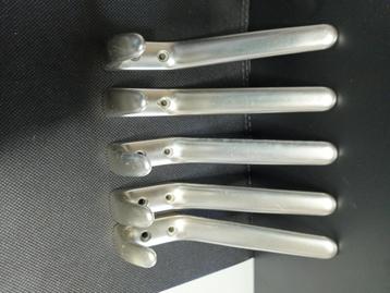 Kapstok haken 5 stuks 10x4x4 zilverkleur metaal beschikbaar voor biedingen