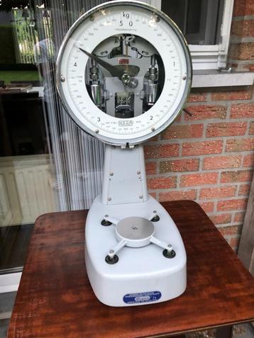Vintage WEDA weegschaal beschikbaar voor biedingen
