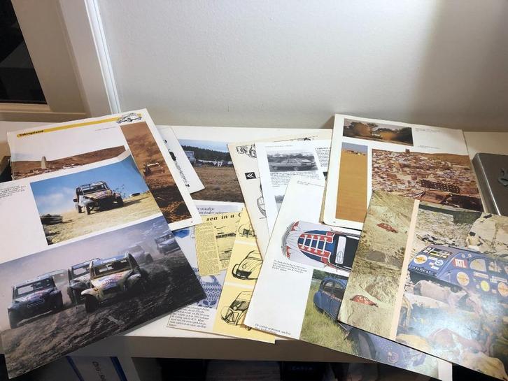 B918 Oude artikelen knipsels over Citroen 2CV Lelijk Eend, Boeken, Auto's | Folders en Tijdschriften, Gelezen, Citroën, Ophalen of Verzenden