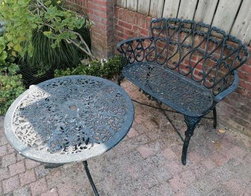 Charmante Bistro Set - Loversbankje & Tafel, Tuin en Terras, Tuinbanken, Gebruikt, Metaal, Ophalen
