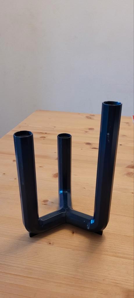 IKEA PS 2017 kandelaar - donkerblauw - design Henrik Preutz, Huis en Inrichting, Woonaccessoires | Kandelaars en Kaarsen, Zo goed als nieuw