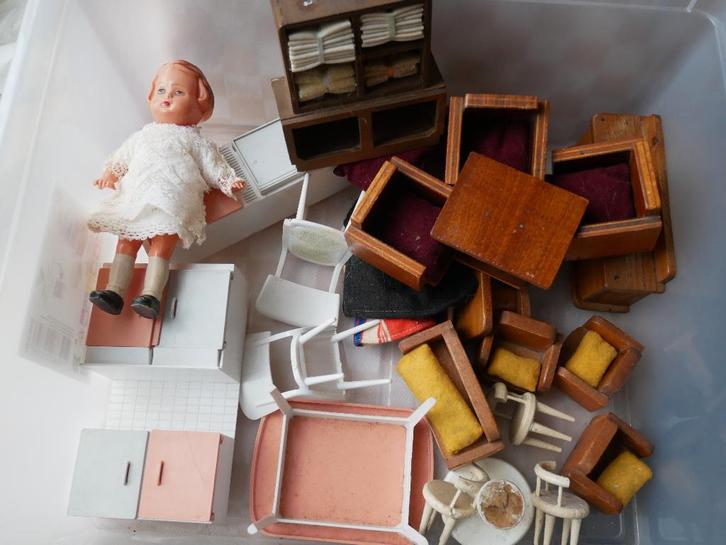 antieke en vintage poppenhuis spullen, Verzamelen, Poppenhuizen en Toebehoren, Gebruikt, Poppenhuis, Ophalen of Verzenden