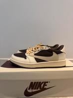 Travis Scott Air Jordan 1 Low Reverse Mocha maat 39, Ophalen of Verzenden, Nieuw, Bruin, Sneakers of Gympen