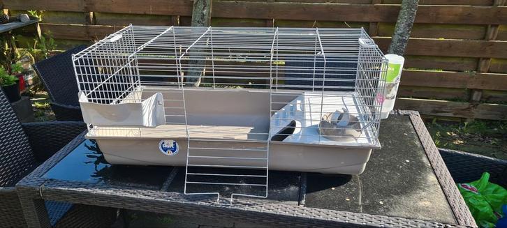 Konijnenhok / Binnenkooi met accessoires – netjes gebruikt, Dieren en Toebehoren, Knaagdieren en Konijnen | Hokken en Kooien, Hok