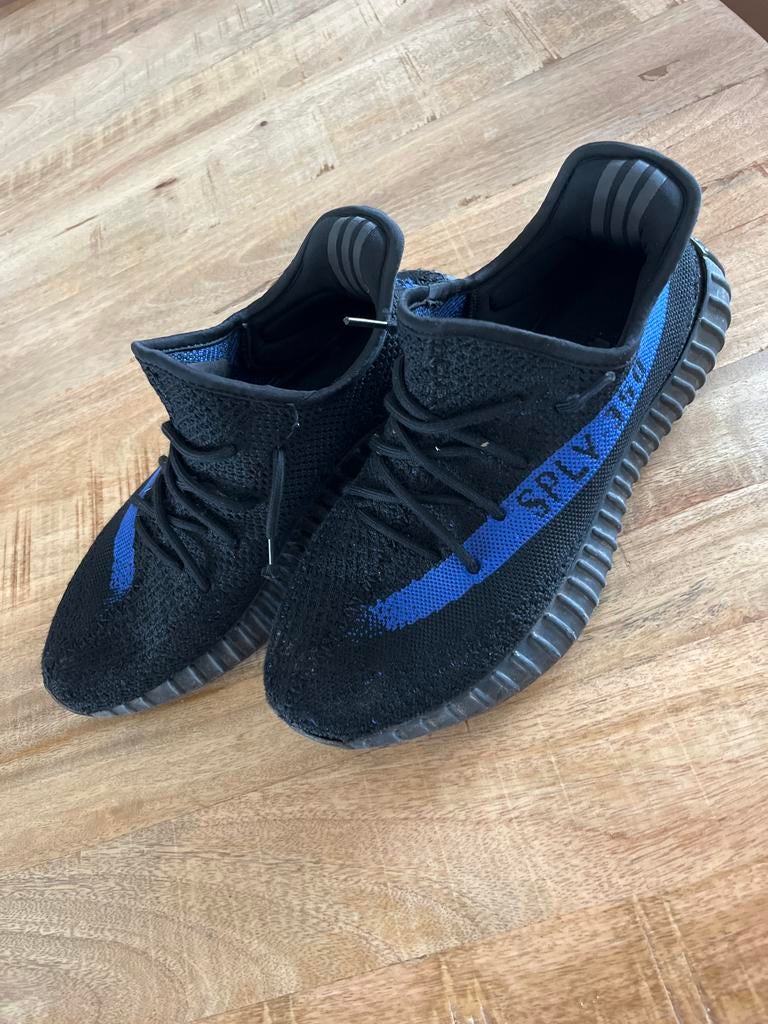 Yeezy SPLY 350 Zwart Blauw Sneakers - maat 41,5, Kleding | Heren, Schoenen, Gedragen, Sneakers of Gympen, Zwart, Ophalen of Verzenden