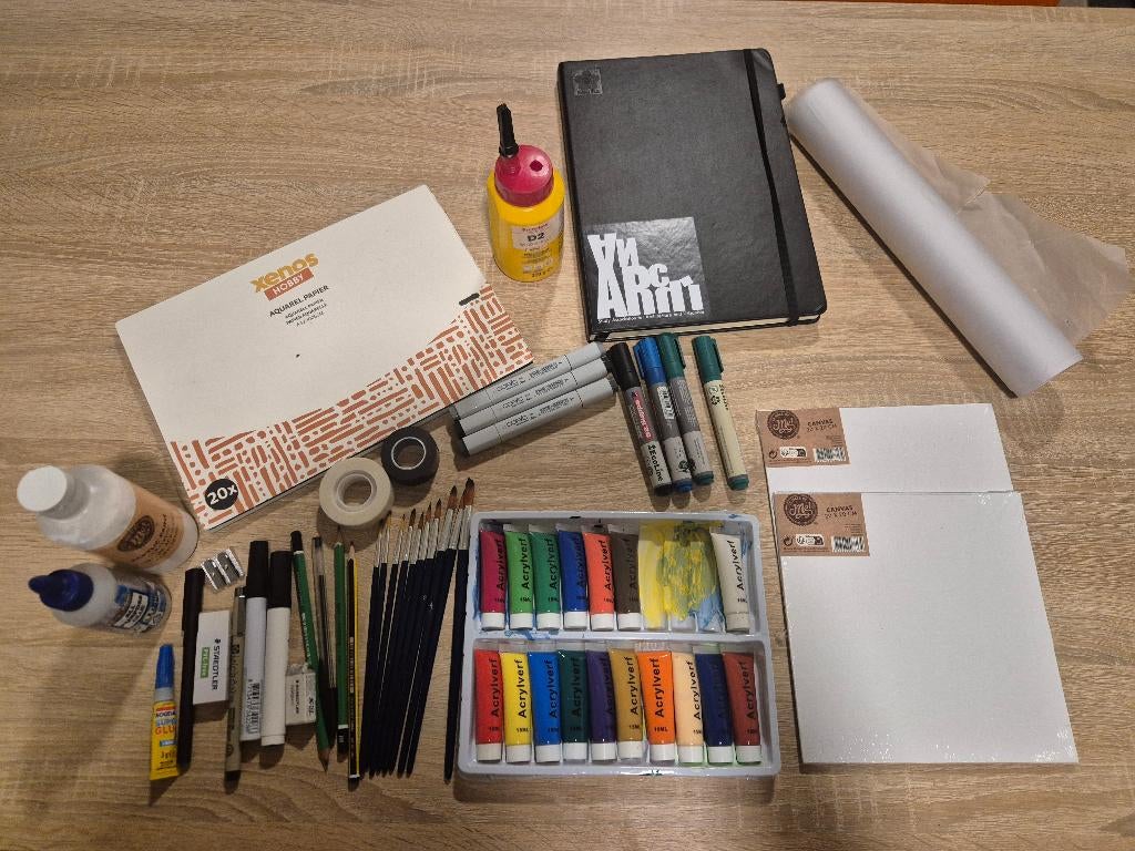Kunstbenodigdheden set verf | Art supplies paint lot, Ophalen of Verzenden, Zo goed als nieuw, Sneakers of Gympen
