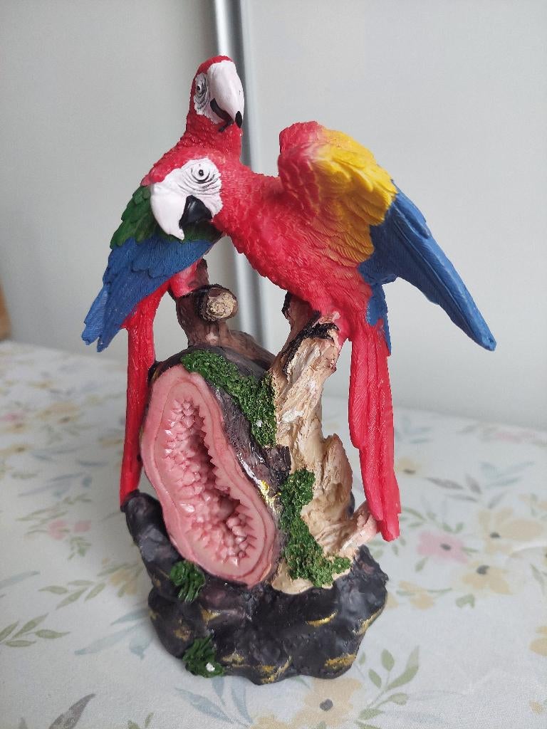 Beeld van "2 papagaaien op boom"  (Nieuw), Verzamelen, Beelden en Beeldjes, Ophalen of Verzenden, Nieuw, Dier