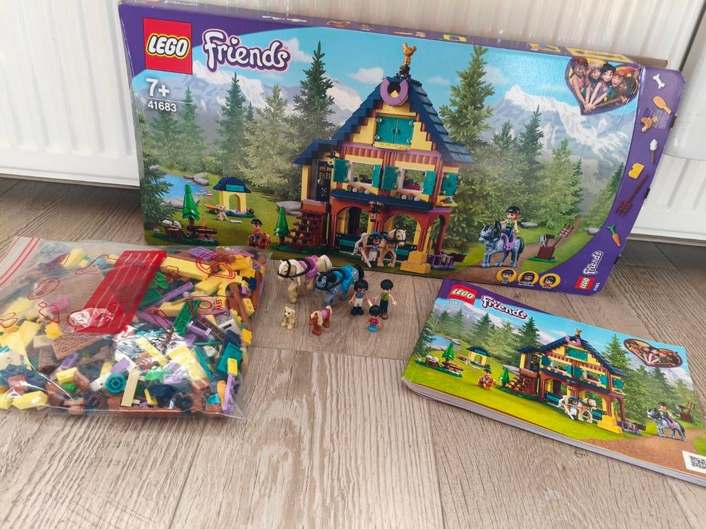 LEGO Friends Boshuis 41683 met paarden en figuren, Lego, Friends, Ophalen of Verzenden, Zo goed als nieuw